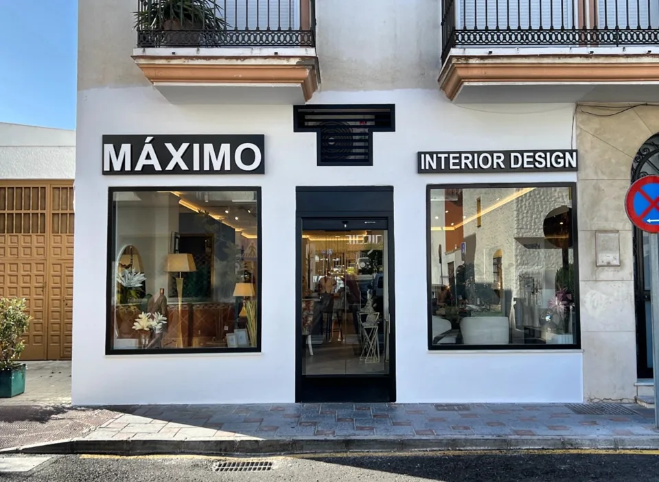 MÁXIMO showroom on Calle Cártama, La Cala de Mijas