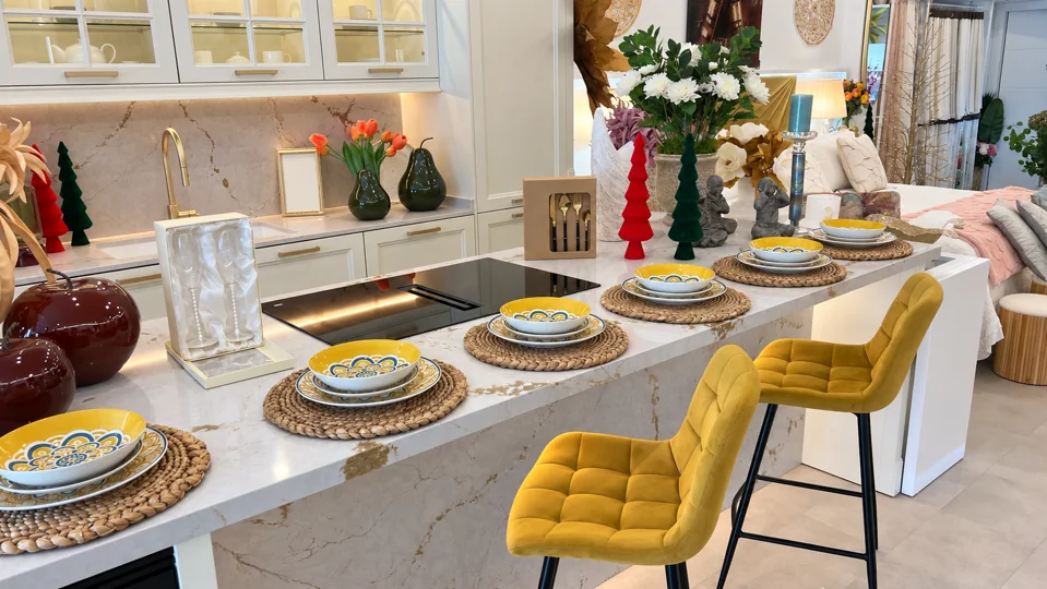 The kitchen island and its details — MÁXIMO showroom in La Cala de Mijas