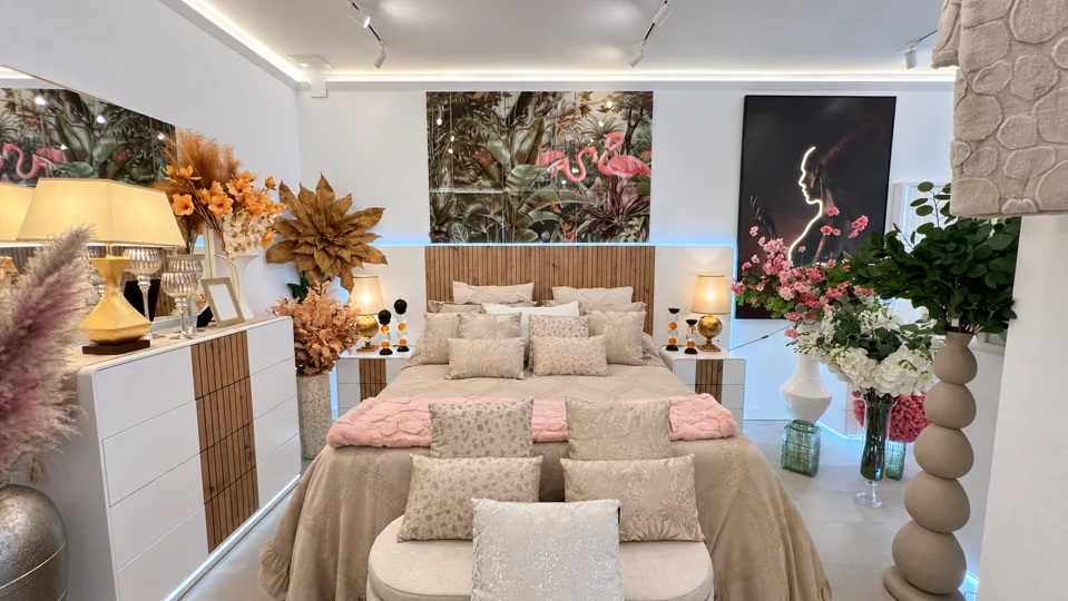 Nuestro ambiente de dormitorio — showroom MÁXIMO en La Cala de Mijas