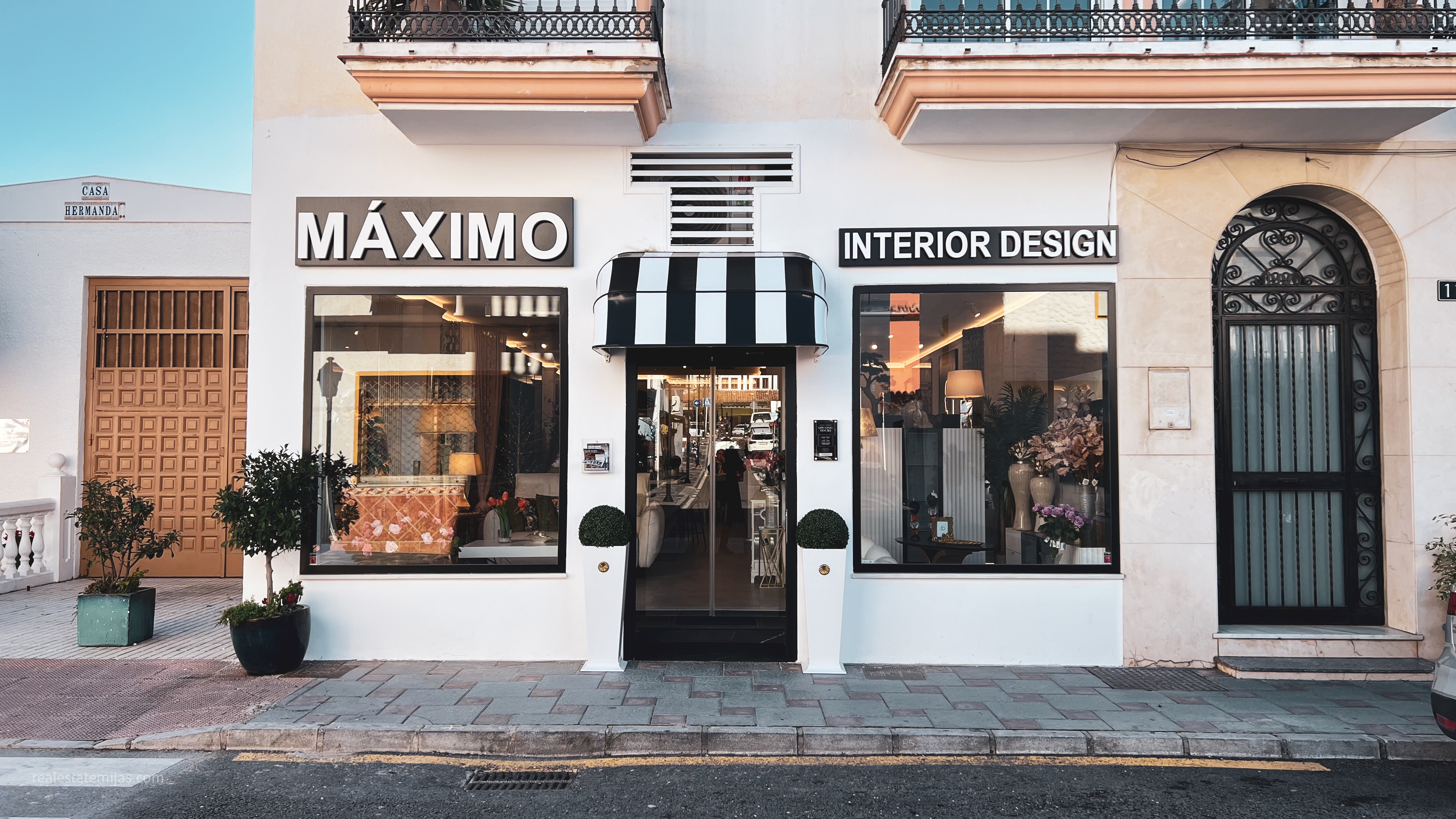MÁXIMO furniture showroom La Cala de Mijas - Interior design studio