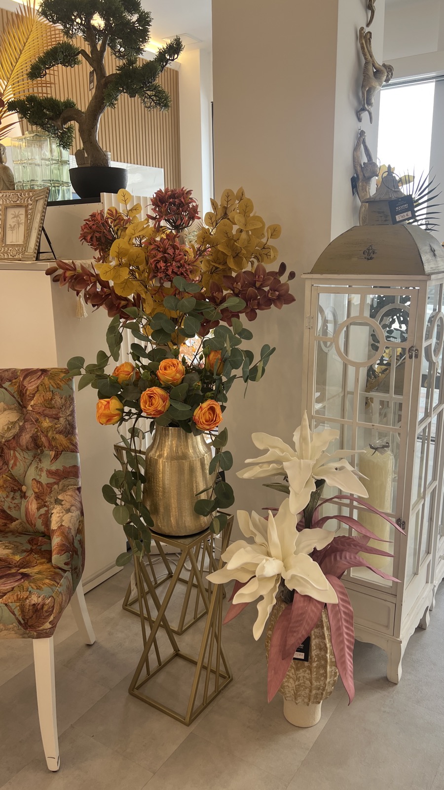 Jarrones de diseño y flores artificiales premium en MÁXIMO Interior Design, La Cala de Mijas